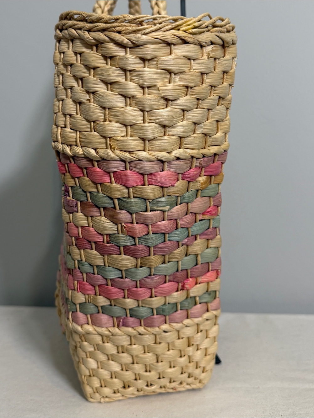 Vintage Straw Tote Market Bag Woven Pastel Pink Blue Purple Diamond Pattern - Picture 5 of 16